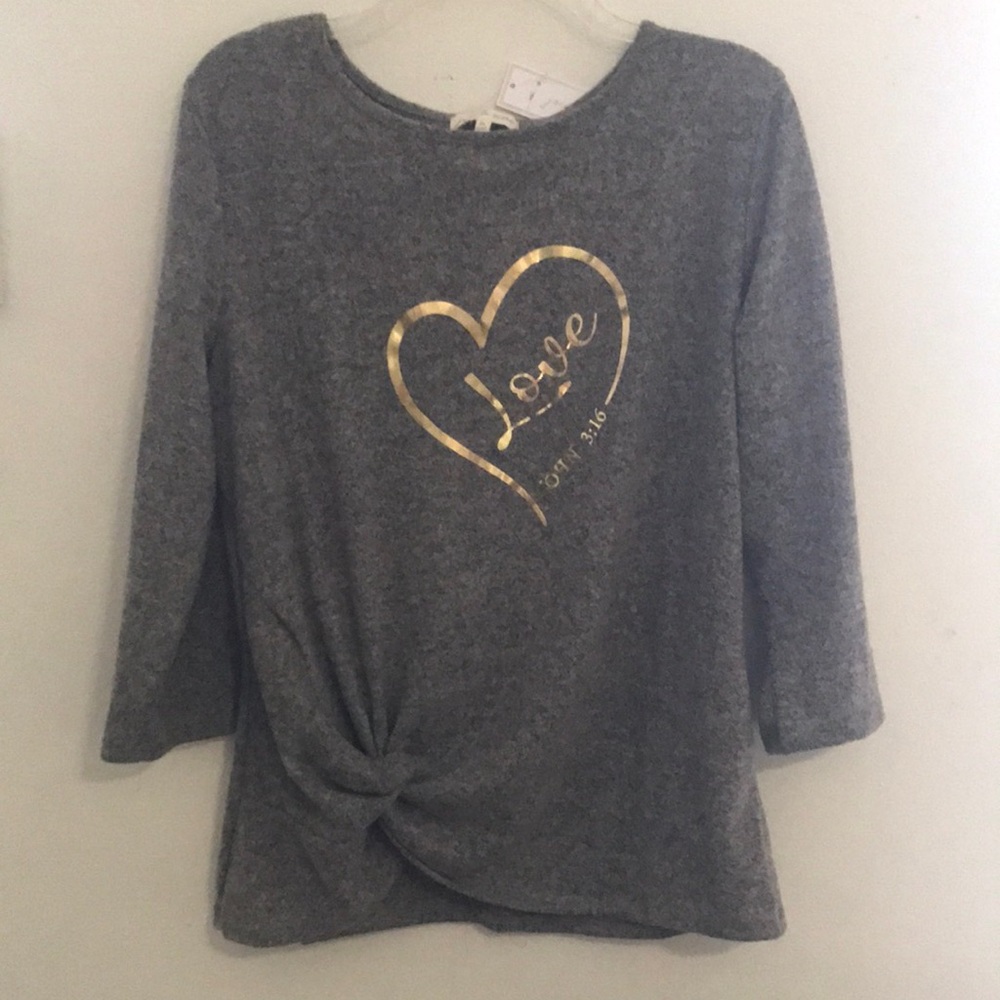 Josie de Vivere Gray Top with Gold Heart Design